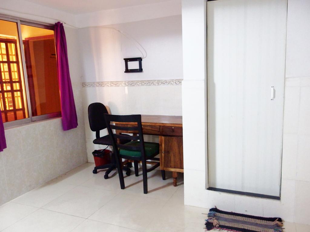 B52 Hostel Phnom Penh Habitación foto